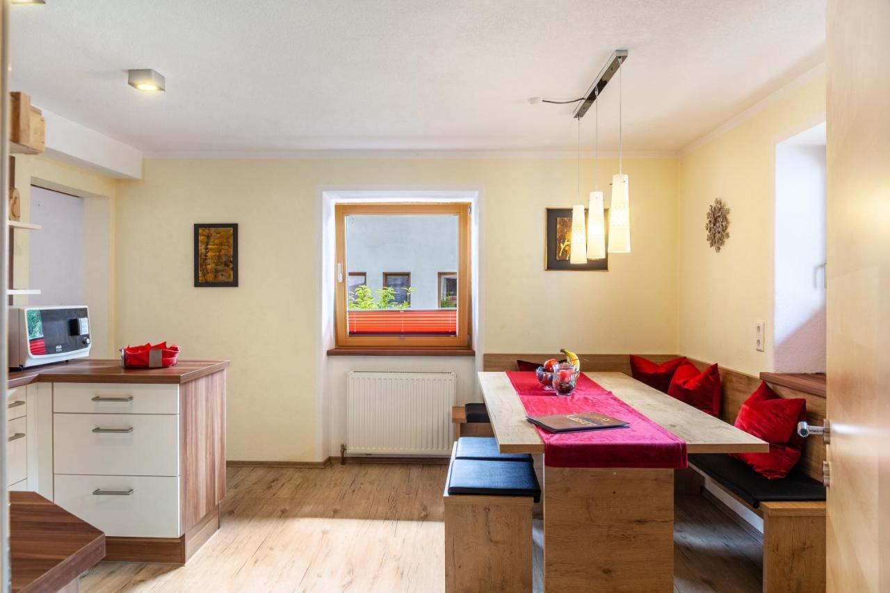 Ferienwohnung Galerie Kaiser Mayrhofen Ngoại thất bức ảnh