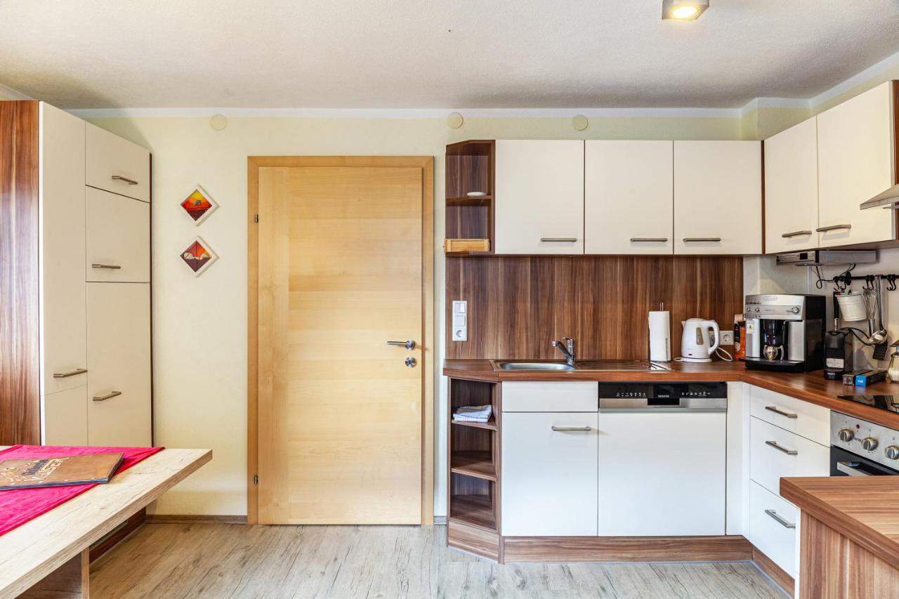 Ferienwohnung Galerie Kaiser Mayrhofen Ngoại thất bức ảnh