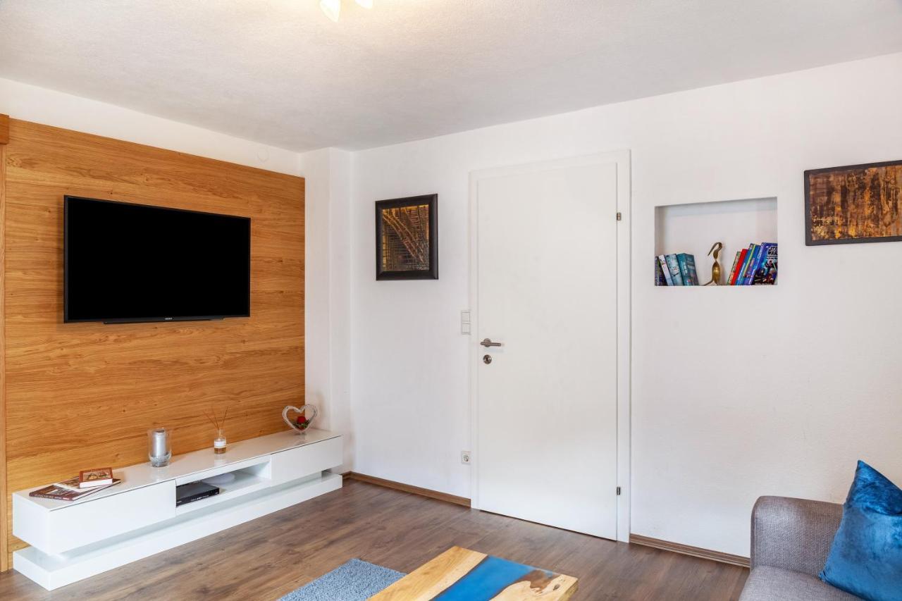 Ferienwohnung Galerie Kaiser Mayrhofen Ngoại thất bức ảnh