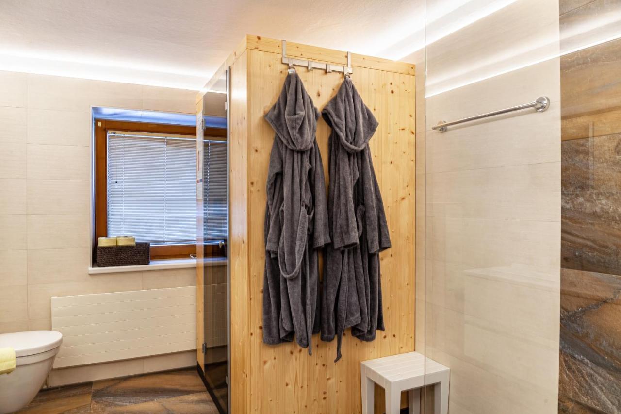 Ferienwohnung Galerie Kaiser Mayrhofen Ngoại thất bức ảnh